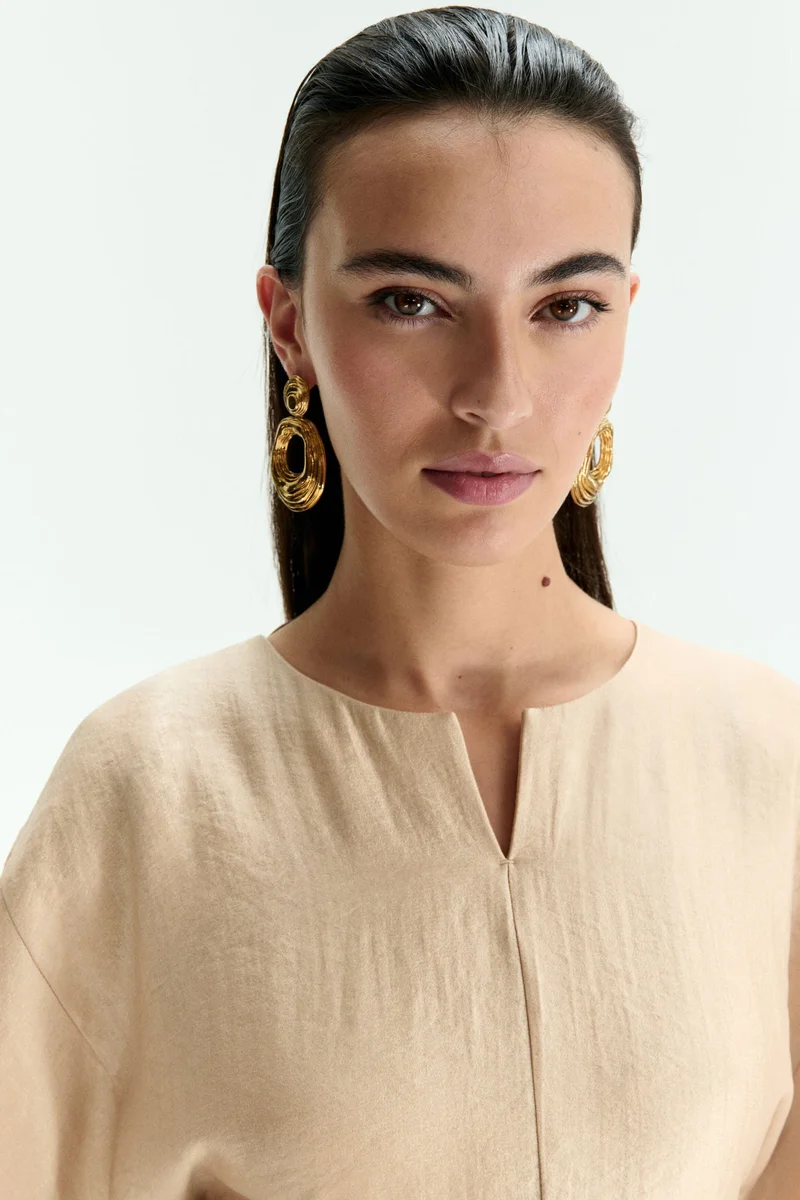 اتش اند ام فستان بتصميم قفطان لامع